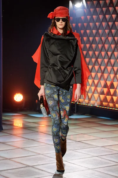 Look 7